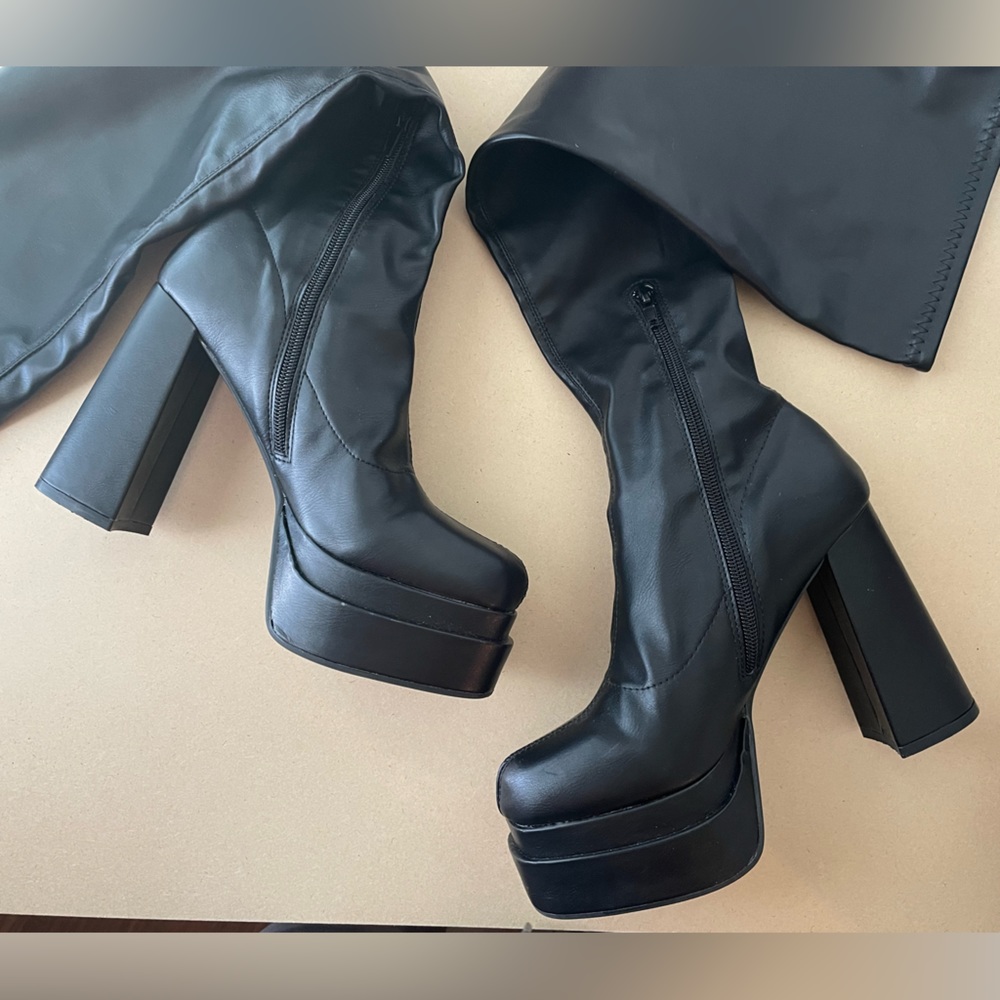 FOREVER 21 Boots